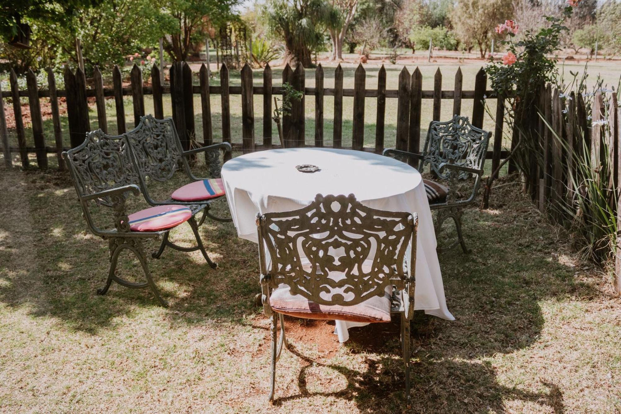 White Linen Guesthouse Tierpoort Luaran gambar