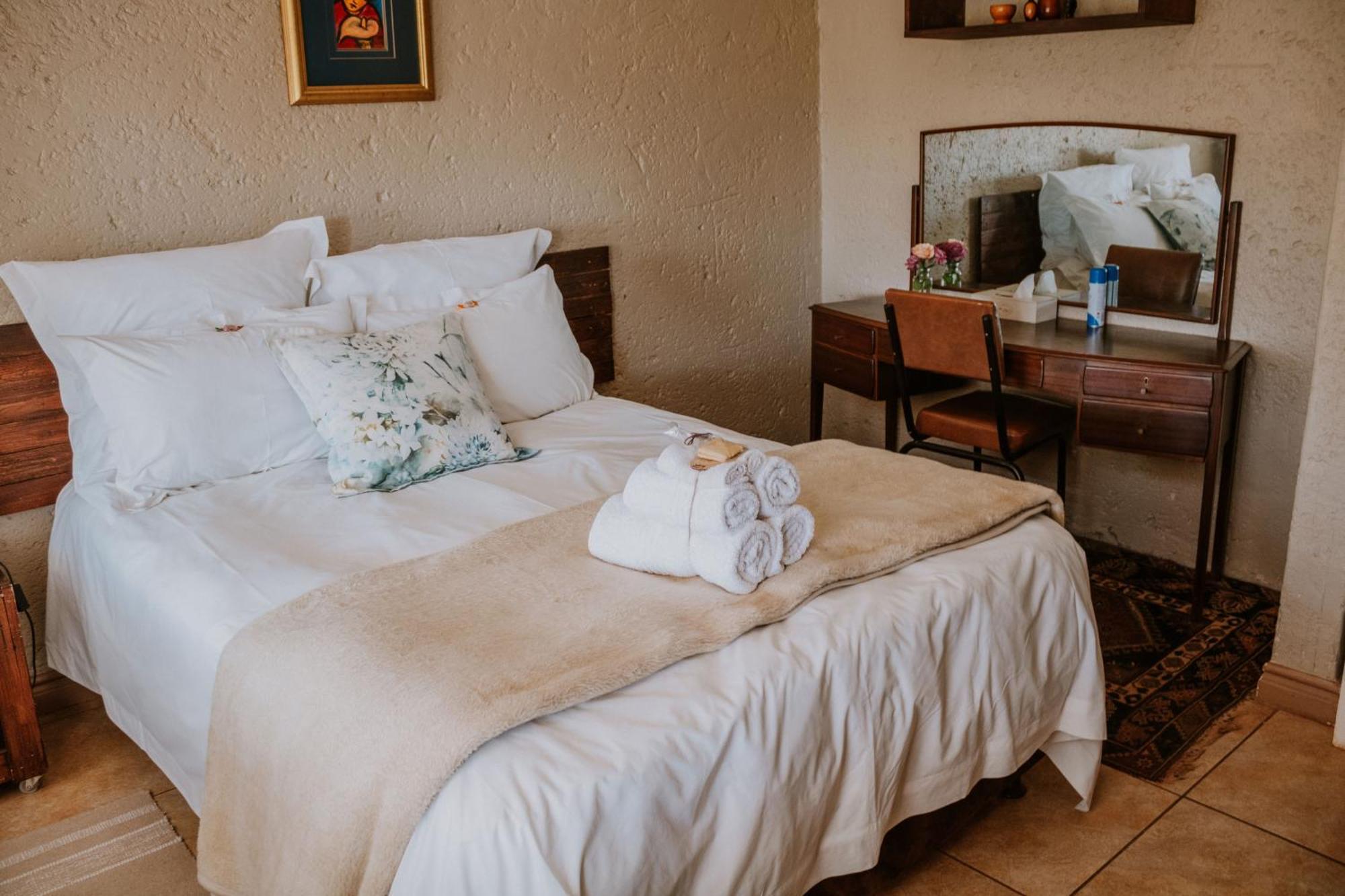 White Linen Guesthouse Tierpoort Luaran gambar